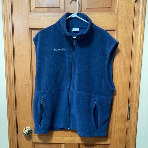 Columbia Other - Columbia fleece vest with 2 side zip pockets- all zippers work perfect